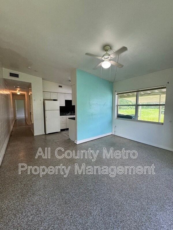 Photo - 1221 Linda Ln