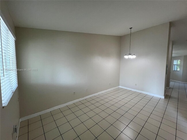 Photo - 2903 SE 17th Ave Unit 201