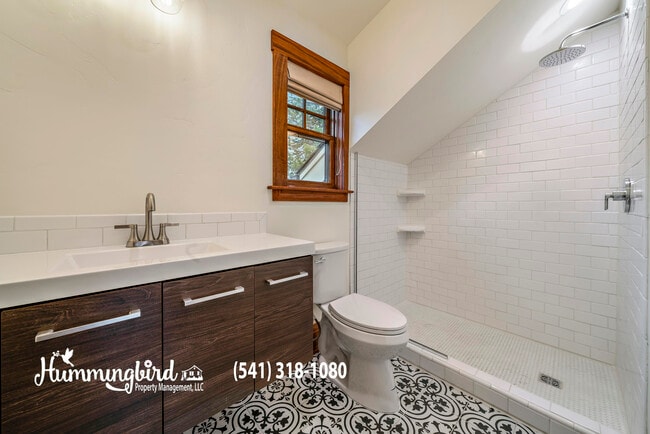 Photo - 506 NW Delaware Ave