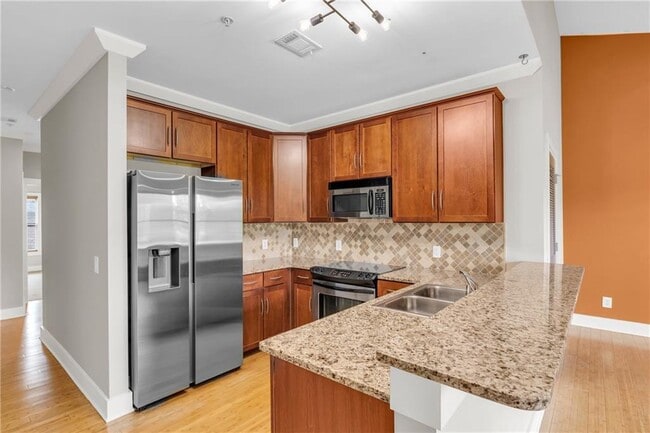 Building Photo - 1628 Briarcliff Rd NE Unit 15 Rental
