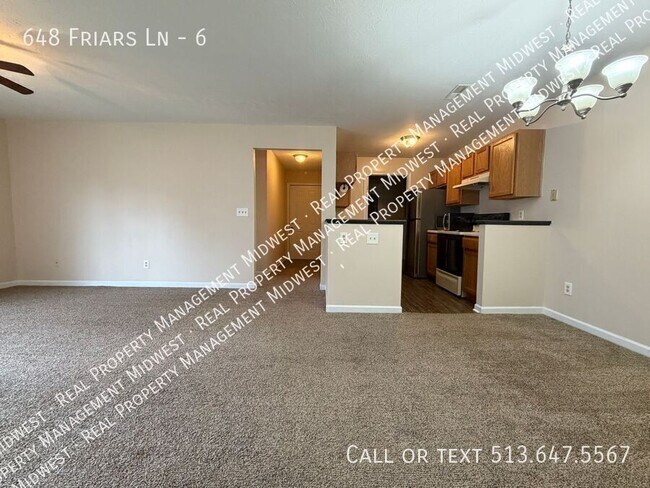 Photo - 648 Friars Ln