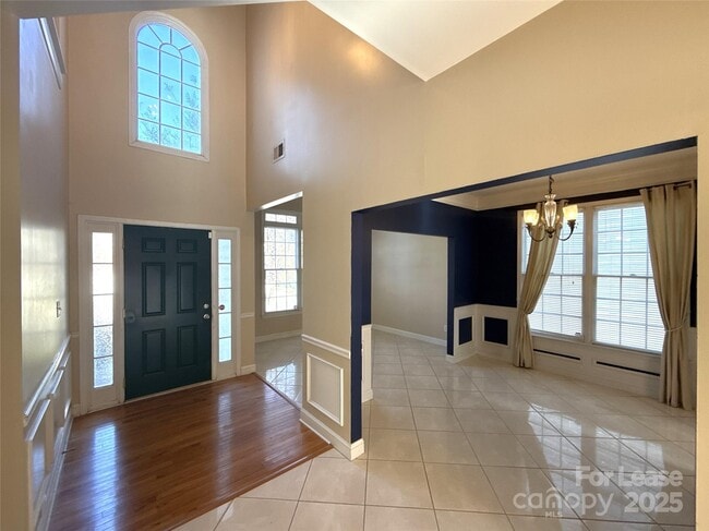 Photo - 1928 Dearmon Dr