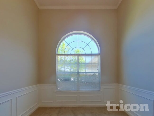 Photo - 1418 White Rocks Way NE