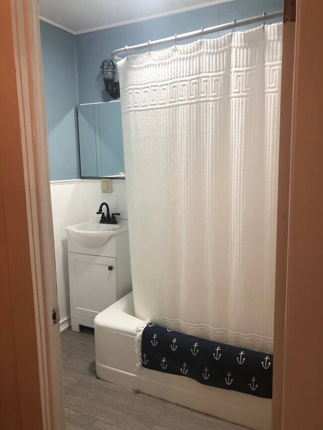 Photo - 112 E Taylor Ave