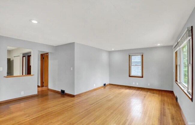 Photo - 905 S Henderson St