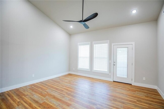 Photo - 1041 Seaborn Way