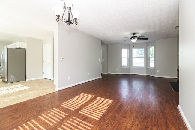 4880 Noah Ridge