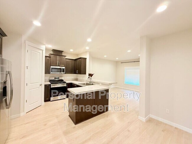 Photo - 18010 NE 47th Ave