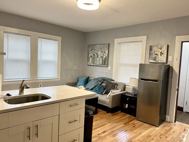 Building Photo - 24 Mullen Ct Unit 1 Rental