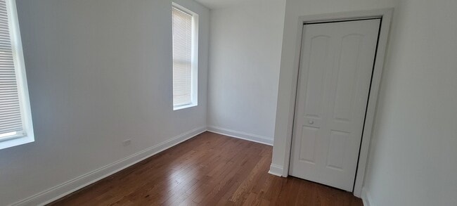 Photo - 930 W Belmont Ave Unit 205