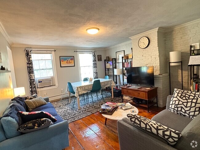 Building Photo - 27 Fayette St Unit 3 Rental