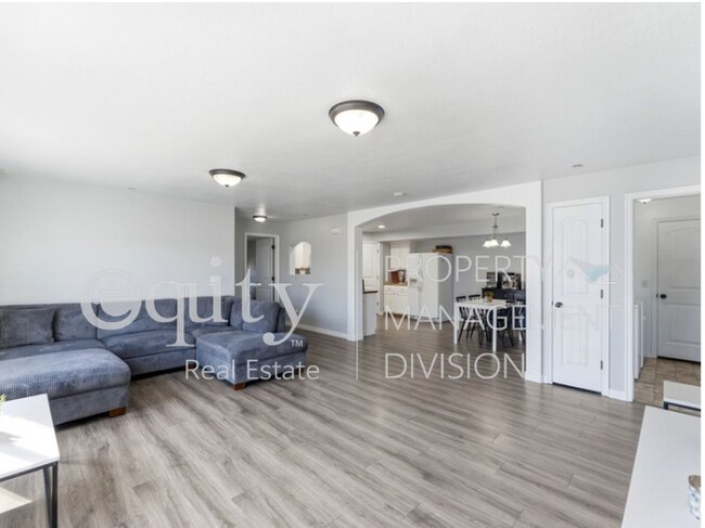 3812 E Rock Creek Rd Unidad 8