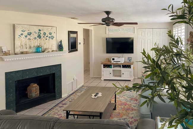 Photo - 301 Grove St Unidad SI ID1603895P