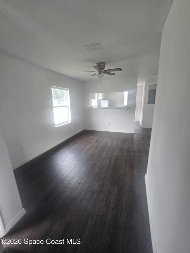 Photo - 2909 Carver St
