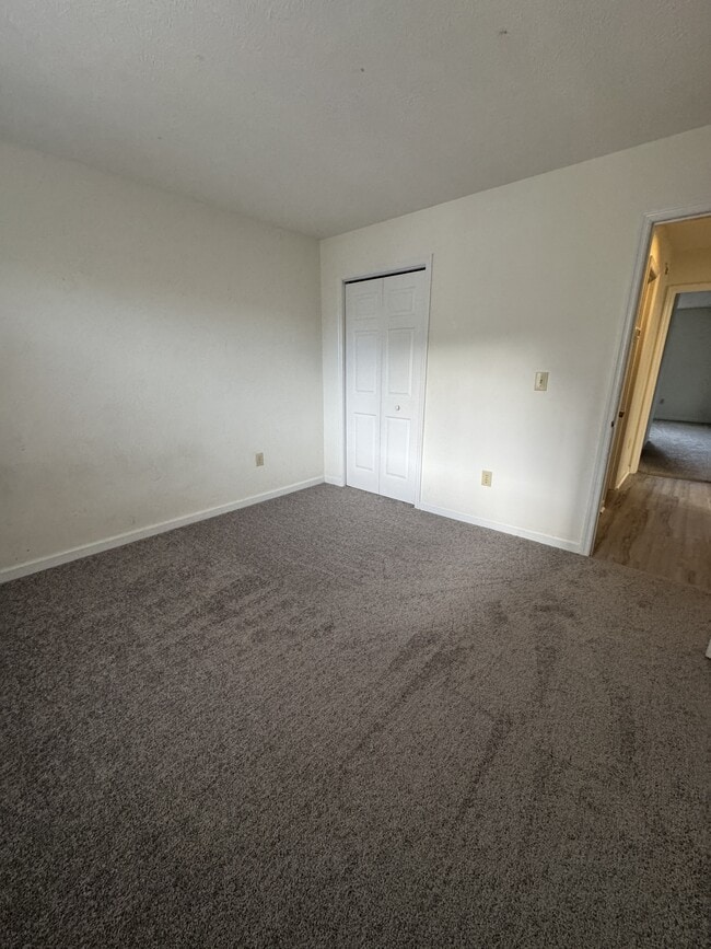 4258 Pinehurst Cir