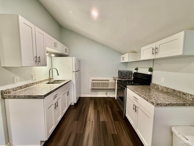 Photo - 2624 W De Soto St