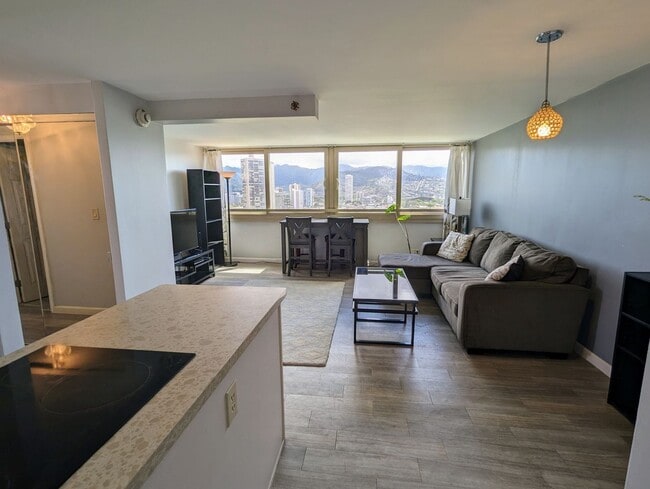 Photo - Island Colony 1-Bed 1-Bath, Sweeping Mountain Views, no parking Unit 1902