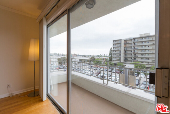 Photo - 1440 23rd St Condo Unit 311