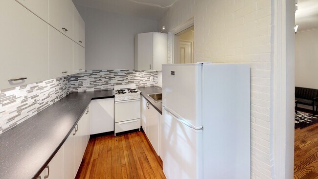 Photo - Stylish 2BD 1BA Across from Wooster Sq Park! Unit 5 (1R)