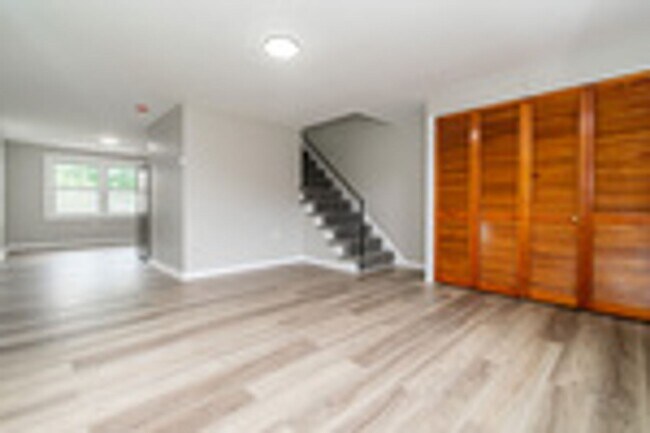 Photo - Three Bedroom house in Parkville