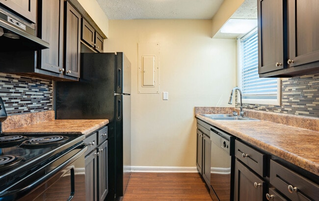 Photo - The Grove at Six Hundred Apartment Homes