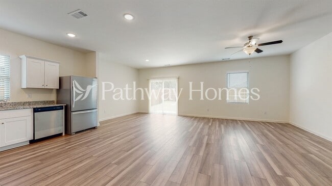 Photo - 1529 Ancer Wy