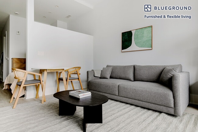 Photo - 812 W Adams St Unit FL5-ID1254