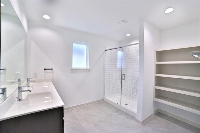 Photo - 3810 Lila Lake Ln