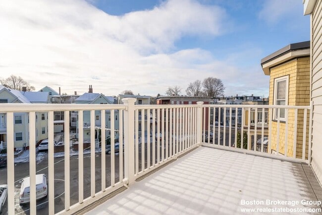 Photo - Hip 3 bed 1 bath