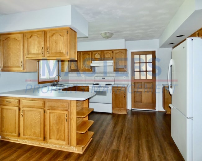 Photo - 10477 Mandell Rd