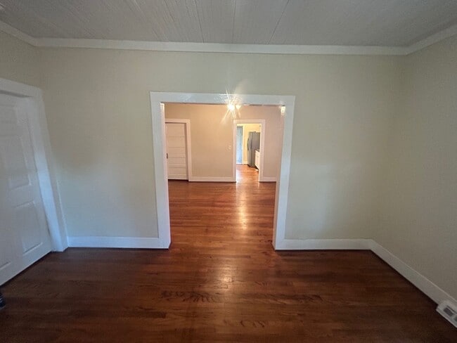 Photo - 1506 Charlton St