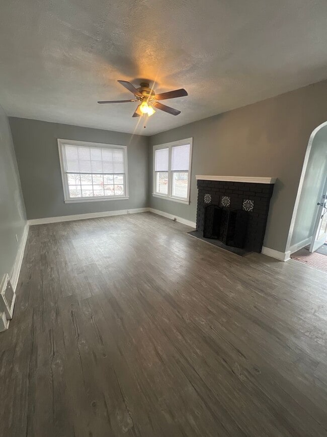 Photo - Spacious 3 bedroom 2 bath!