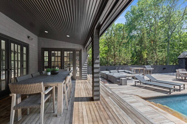 Photo - 110 Merchants Path