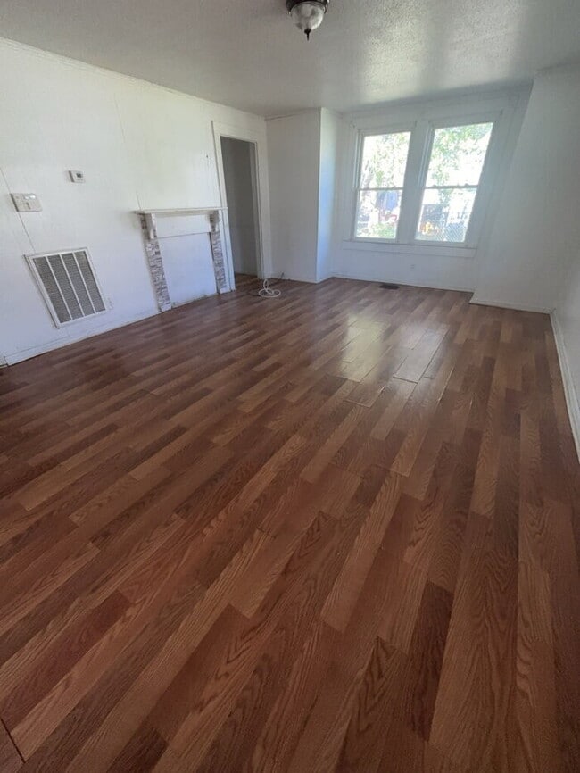 Photo - 115 Arkansas St