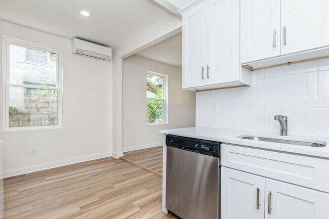 Photo - 164 Glenwood Ave Unit 102