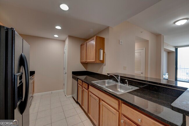 Photo - 3040 Peachtree Rd NW Unit 813