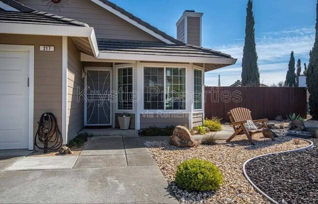 Photo - 217 Foulkstone Way