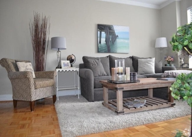 Living Area 05