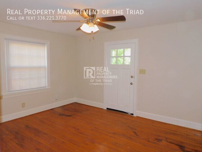 Photo - Mid-Town Greensboro 2 Bed / 1 Bath Duplex ... Unit B