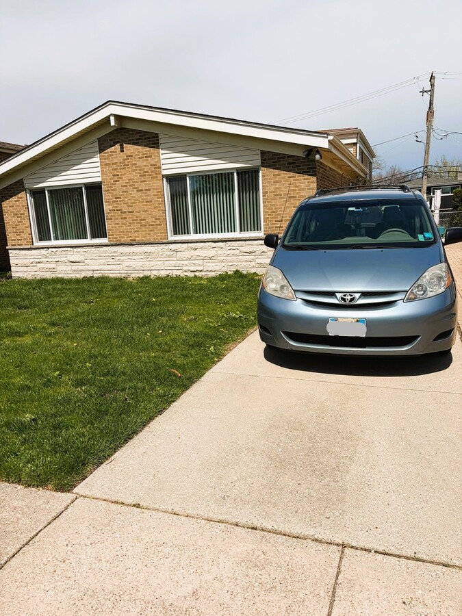 Photo - 5250 Jarvis Ave