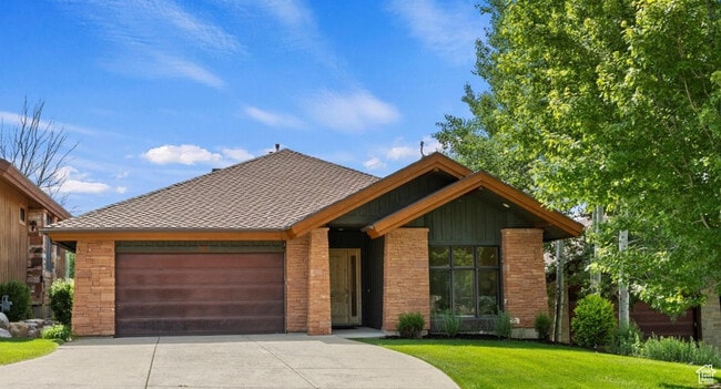 Building Photo - 4859 Eagle Ridge Dr Rental