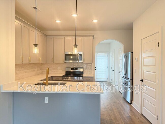 Photo - 1674 S Watkins St