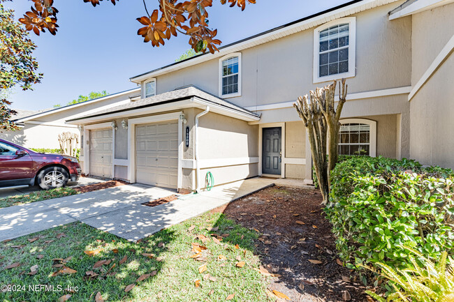 Photo - 1630 Vineland Cir Townhome