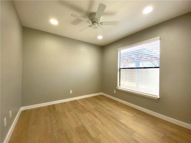 Photo - 6920 Bethune Ave