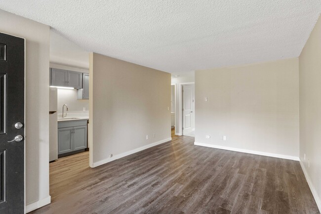 Canyon Ridge Apartment
