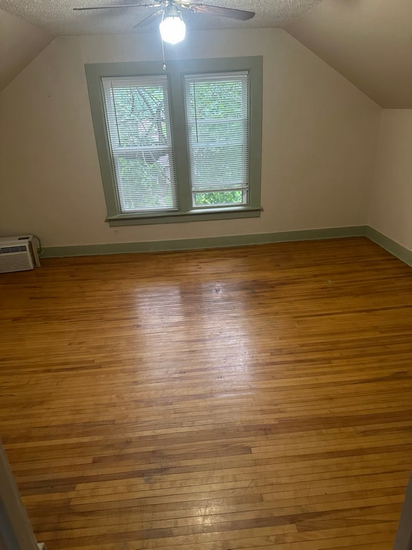 Photo - 1129 Barland St