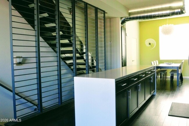 Photo - 516 E Ames Pl