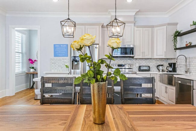 1208 Carondelet St Unit SI ID1269950P