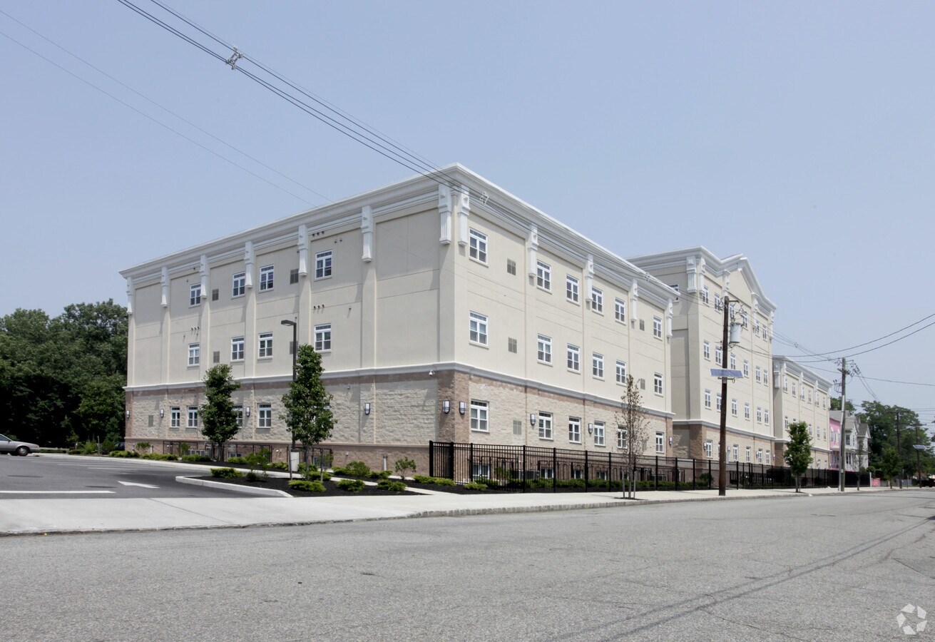 Photo - Sheridan Luxury Apartments