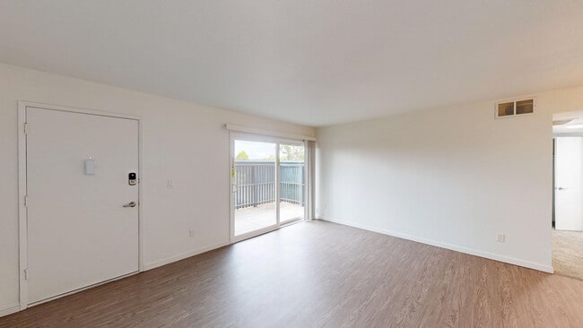 Building Photo - 402 Alameda del Prado Unit 400D